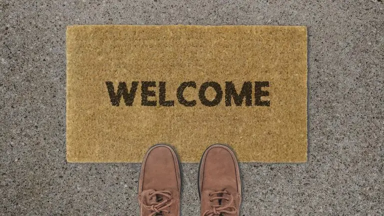Welcome mat demonstrating white glove onboarding